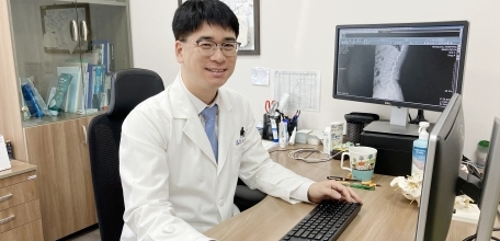 울산신문 251030 - 겨울철 '허리 삐끗' 단순 넘기면 걷기 힘들...